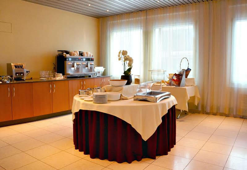 Tailormade Hotel Stans Sued Ngoại thất bức ảnh